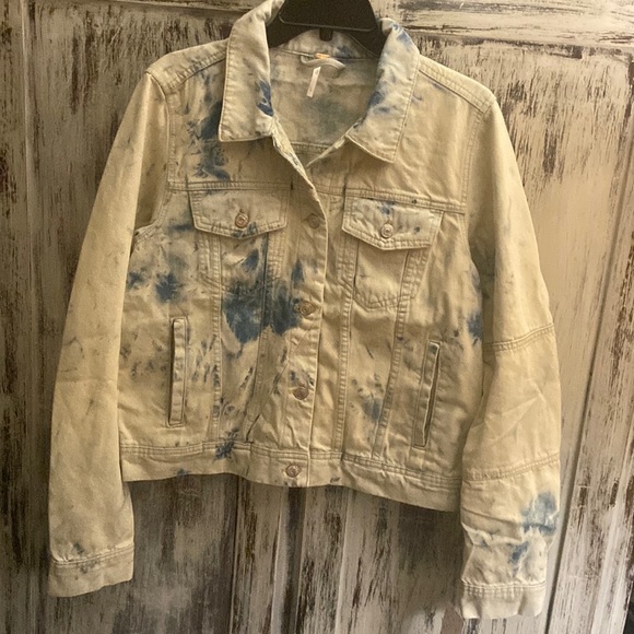 Large Jones tie dye blue Jean Jacket Free People